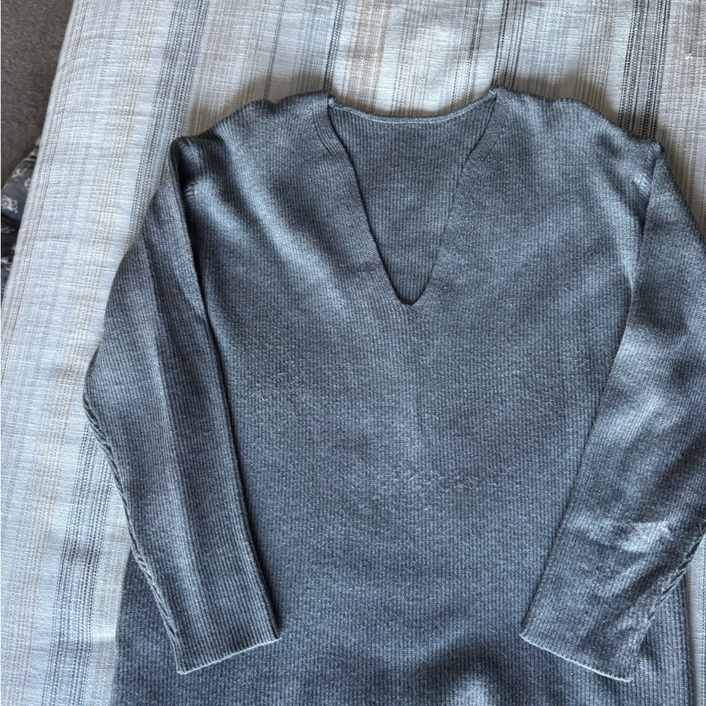 Gray Women's Sweater v neck